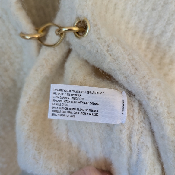 Wild Fable Cozy Cream Women's Sweater With Gold Colored Accent In Front L - Picture 5 of 7